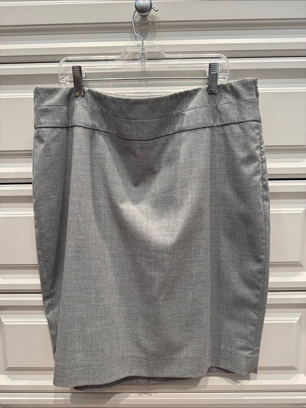 The Limited Gray Pencil Skirt - Sleek Office Style